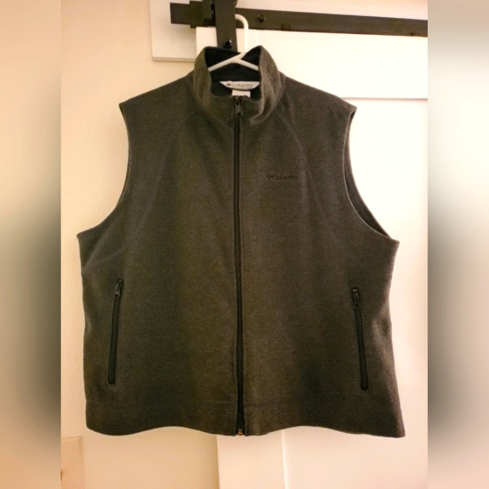 Columbia Charcoal Gray Vest 2X